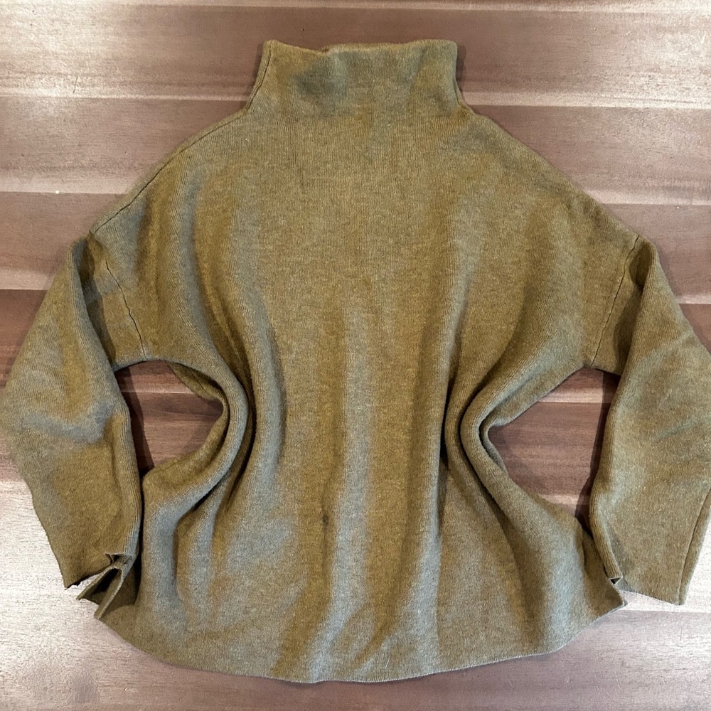 J. Jill Olive Green Women's Oversized Sweater